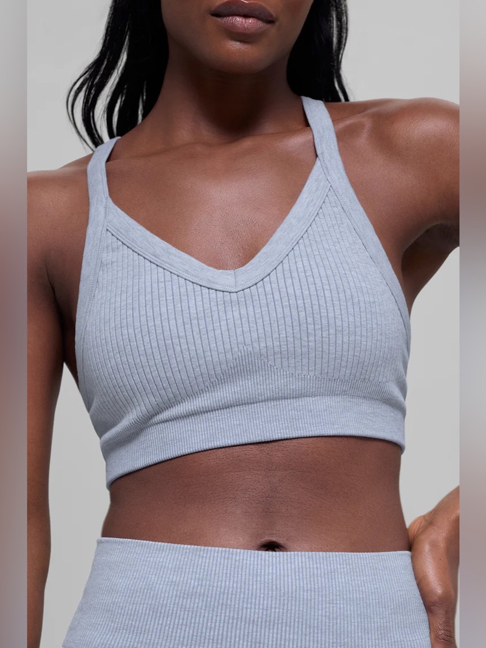 ALO YOGA | ✨NEW✨ Seamless Two Tone Rib Bra in Winter Frost Heather - Picture 2 of 6